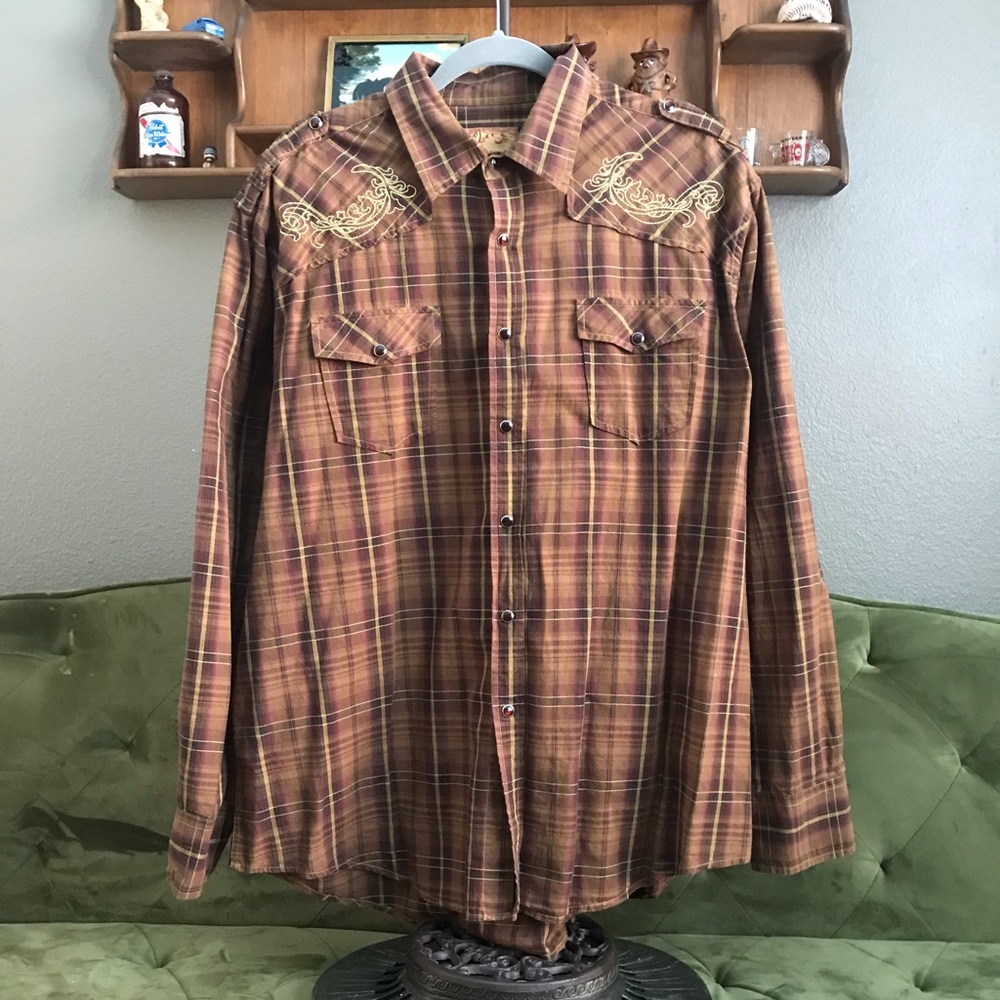 Men’s “R-Vintage” brand pearl snap shirt